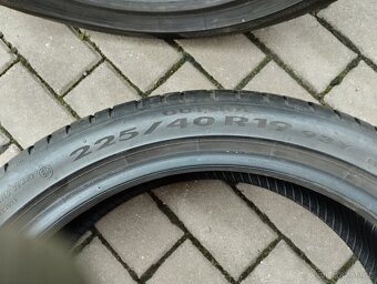 Pirelli 225/40R19 DOT4220 - 3