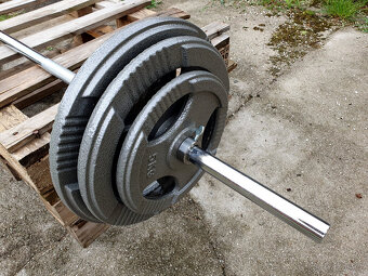 BENCH činka 70kg za 4400,- - 3