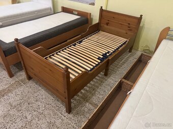 Hezká dřevěná postel-jednolůžko 80x190 IKEA LEKSVIK - 3