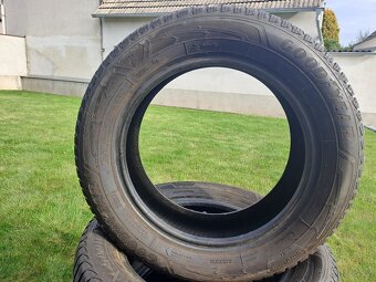 Zimní pneu 4ks - Goodyear UltraGrip R16 - 3
