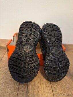 Prodám nové dětské boty Nike Flex Runner 3 - 3