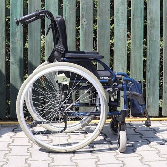 051-Mechanický invalidní vozík Meyra. - 3