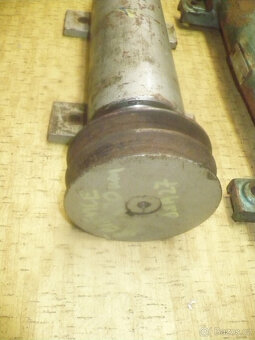 hřídel na okružní pilu/ ložisková osa - 3