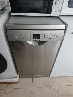 Kvalitní nerez myčka Bosch SPS46MI01E/46, A+, 10sad, 3 koše - 3