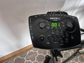 Medeli DD506 - 3