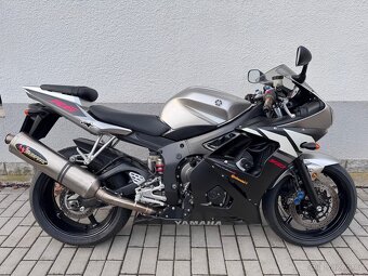 Yamaha YZF R6 - 3