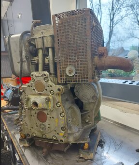 motor HATZ - 3
