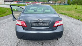 Toyota Camry - 3
