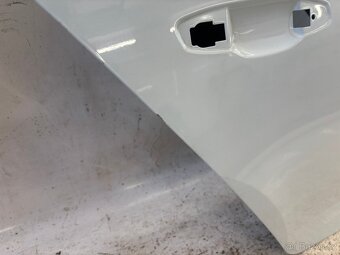 Zadní pravé dveře Škoda Fabia 3 hatchback bílá - 3