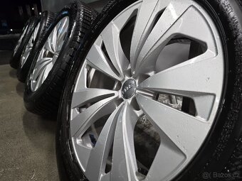 ALU KOLA Audi Q8 Q7 SQ8 4M8 r19" - 3