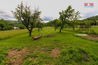 Prodej rodinného domu 7+1, 1325 m2, Janov - 3