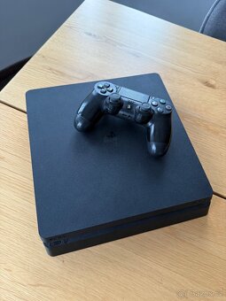 PlayStation 4 Slim – 500GB, vše plně funkční, kosmetické vad - 3