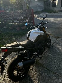 Yamaha FZ8 - 3