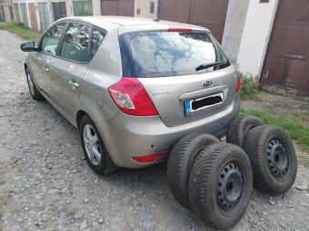 Kia Ceed 1.4benzin-Koup.Čr,103000KM,PO SERVISU - 3