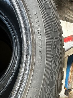 Goodyear Vector 4Seasons 215/60 R17 96H - 3