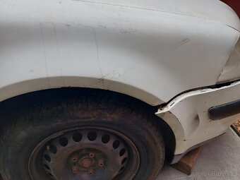 Pravý blatník na vw passat b5.5 - 3