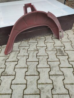 Prodám blatníky Lada - 3