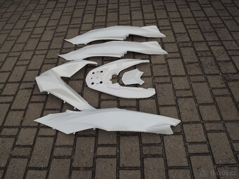 Honda PCX 125 rok 2016 - nové lakované plasty. - 3