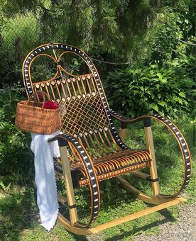 Houpací proutěné křeslo - 3