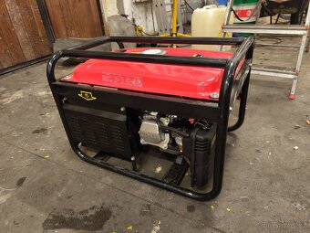 Prodám benzínovou centrálu 220-380v - 3