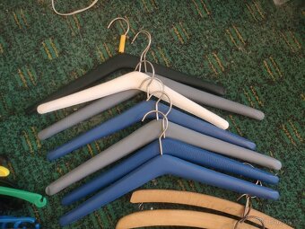 Věšáky na oblečení 35 ks - 3