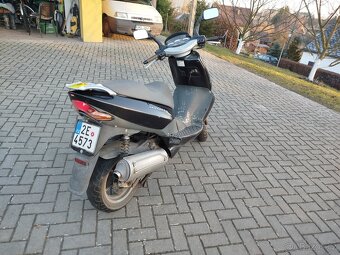 Aprilia Leonardo 150 - 3