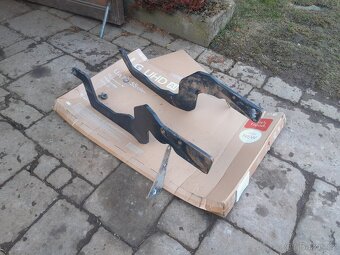 Podvázání Case JXU - 3