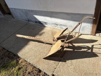 Starý pluh ´obracák´ - 3