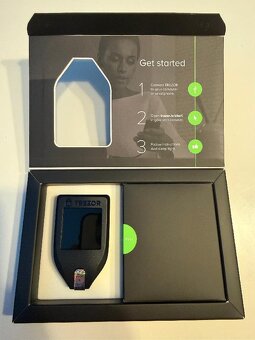 Trezor T - nový, nerozbalený - 3