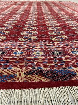 Koberec ručně vázaný - 3