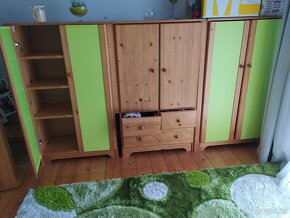 Hezké dřevěné skříně 4 ks - do dětského pokoje - 3