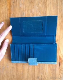 Velká modrá peněženka Avon - 3