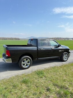 Dodge RAM 1500 5.7 HEMI--2017--4x4--tažné 3.5t--130.000km - 3