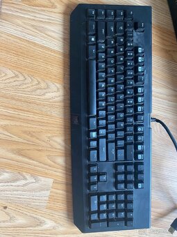 Razer Black Widow Chroma - 3