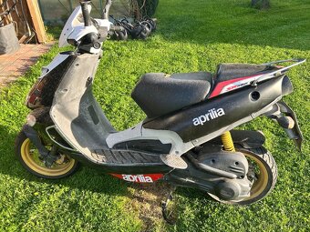 Aprilia SR 50 - 3
