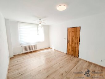 Pronájem byty 1+1, 35 m2 - Smiřice, ev.č. 00806 - 3