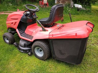Zahradní traktor Castel Garden TCX 102 Hydro - 3