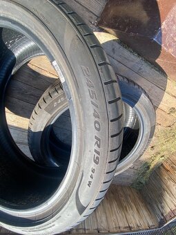245/40/19 sada letních Pirelli - 3