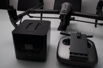 DJI INSPIRE 2 + Zenmuse X5S gimbal, příslušenství, záruka, T - 3