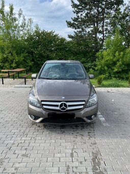 Mersedes Benz B180 - 3