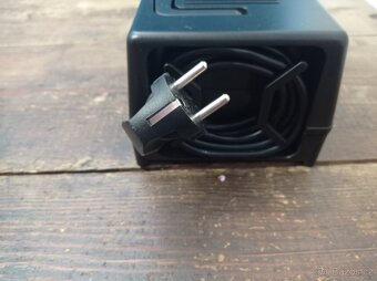 Měnič HQ P.SUP.37-HQ 220V na 110V 300W - 3
