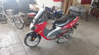 Scooter 125 ccm BMC - 3