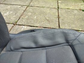 Octavia 2 přední sedačky s airbagem výškově nastavitelné - 3