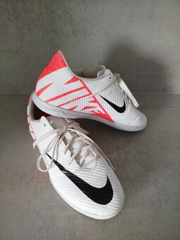 SÁLOVKY NIKE MERCURIAL VAPOR 15 CLUB IC - 3
