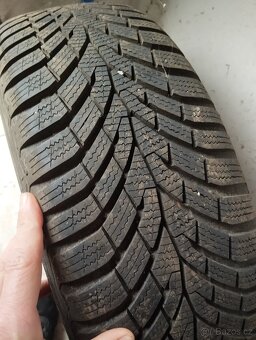 Prodám VW ALU se zimními pneu - 3