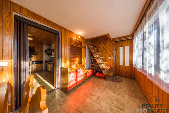 Prodej chaty 51 m² pozemek 521 m² – Tvarožná Lhota, okres H - 3