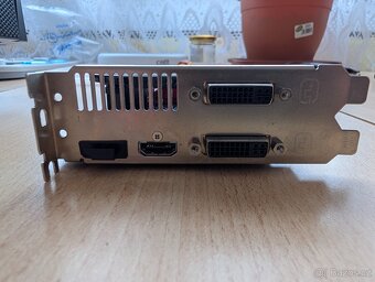 MSI Radeon R5750 (HD 5750) 1GB GDDR5 - 3