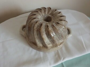 Starožitná bábovková forma s patinou - 3