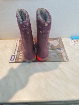 Svítící holinky lupilu - 3