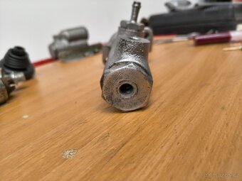 Spojkovy valec - ARO 240 - 3